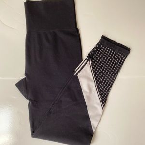 Pink by Victoria’s Secret Cool & Comfy legging